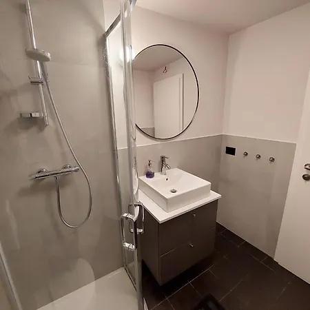 Apartment Gallery Lux Loft 75 M2, 2 Baths, 2 Mins To Sea