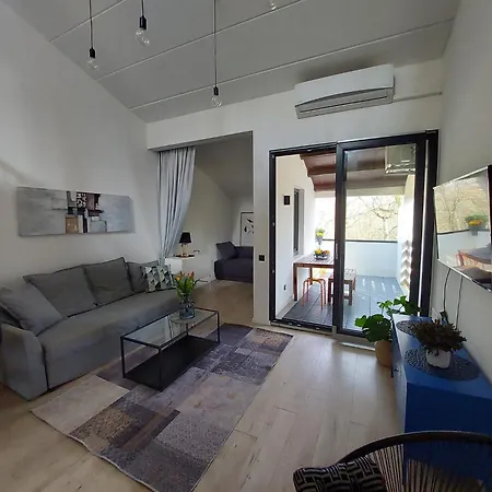 Apartment Gallery Lux Loft 75 M2, 2 Baths, 2 Mins To Sea Poreč